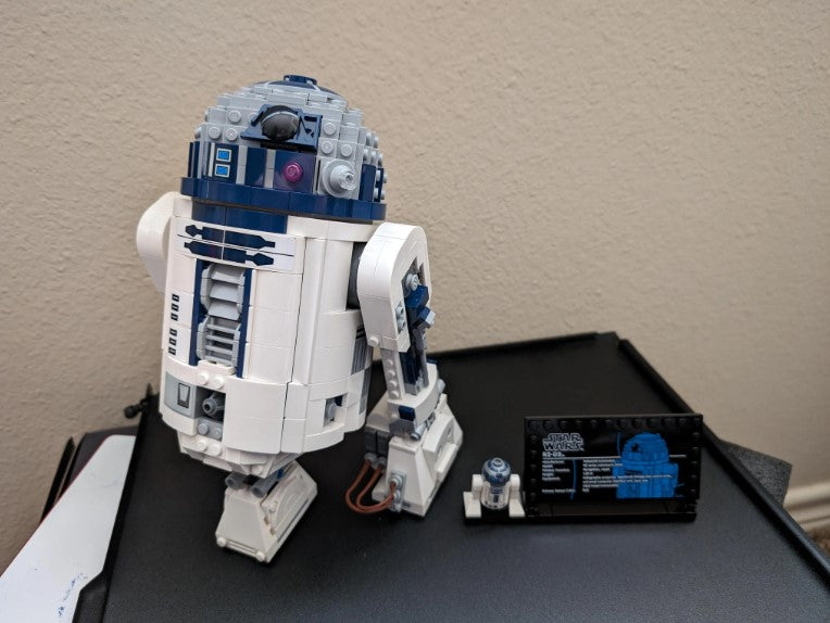 LEGO - Star Wars R2-D2 Buildable Toy Droid for Display and Play 75379 – Multi - Avenue Treasures