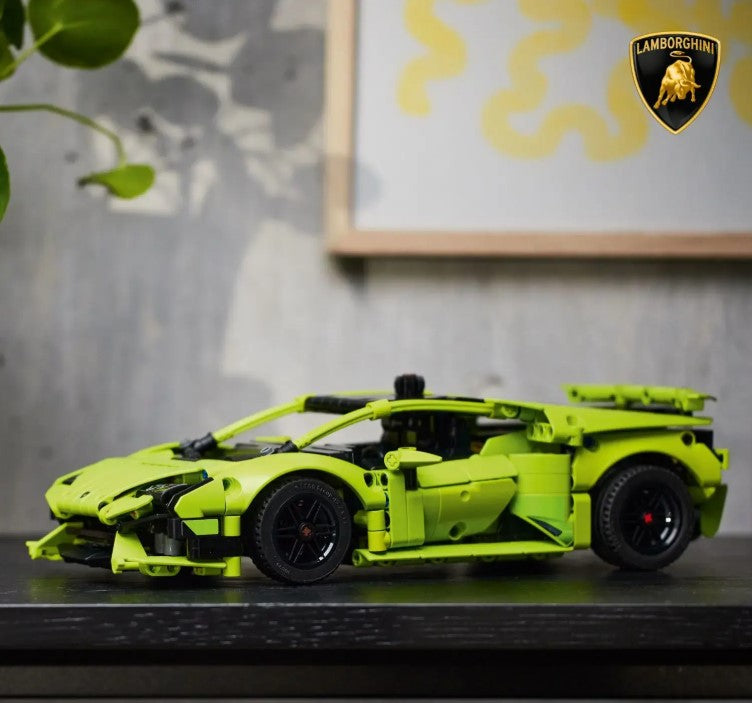 LEGO - Technic Lamborghini Huracán Tecnica. #42161 - Avenue Treasures
