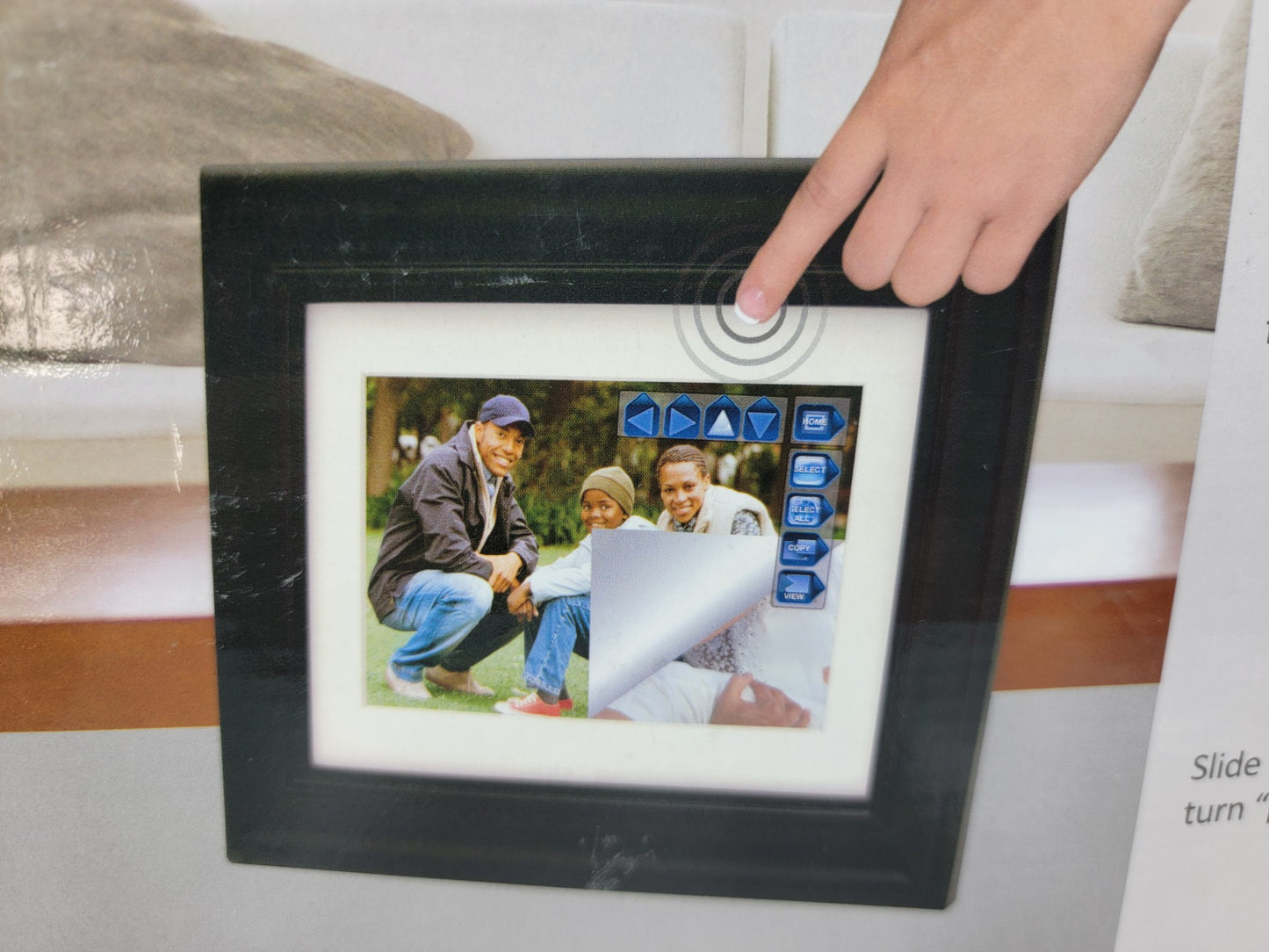 PanDigital 8" LCD Digital Photo Frame - 800x600 PanTouch Touch Sensor Picture Display PAN8002W02T